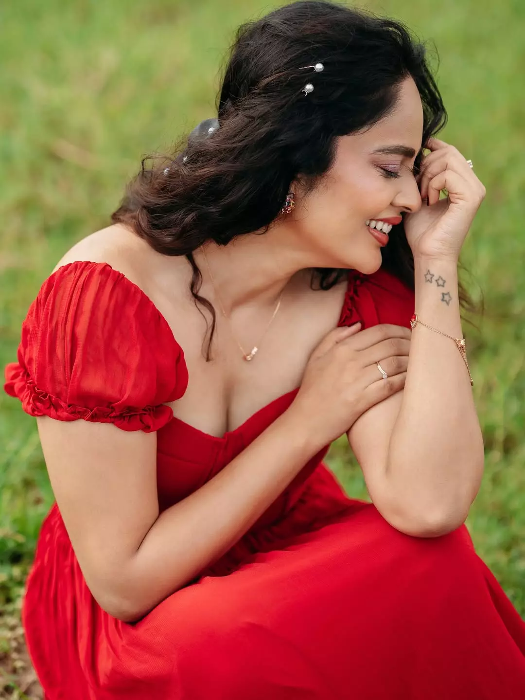 Nandita Swetha – Strength Draped in Scarlet Elegance Nandita Swetha – Strength Draped in Scarlet Elegance