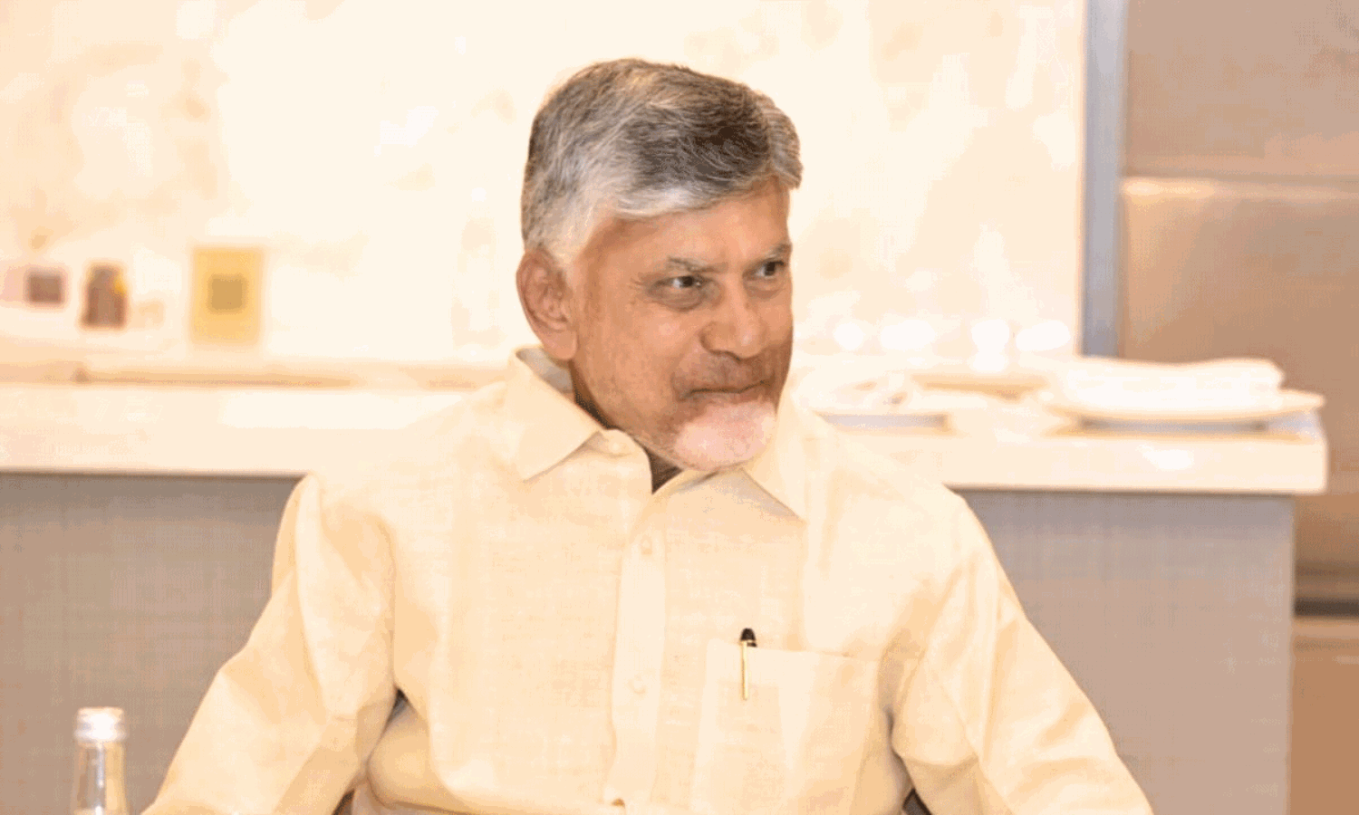 ఏణ్ణర్ధం బాబు  పాలన...జనాల రియాక్షన్ !