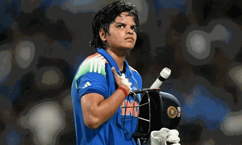 మొన్న తిలక్ వర్మ.. నేడు షెఫాలీ వర్మ.. లేడీ సెహ్వాగ్ ఈ కుర్రది మొన్న తిలక్ వర్మ.. నేడు షెఫాలీ వర్మ.. లేడీ సెహ్వాగ్ ఈ కుర్రది