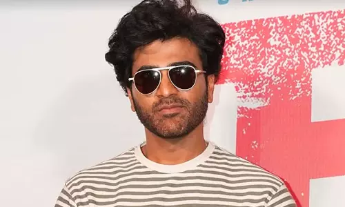 నారి నారి మధ్య కాదు.. ఆ సినిమా ఈ సినిమా మధ్య శర్వానంద్..!