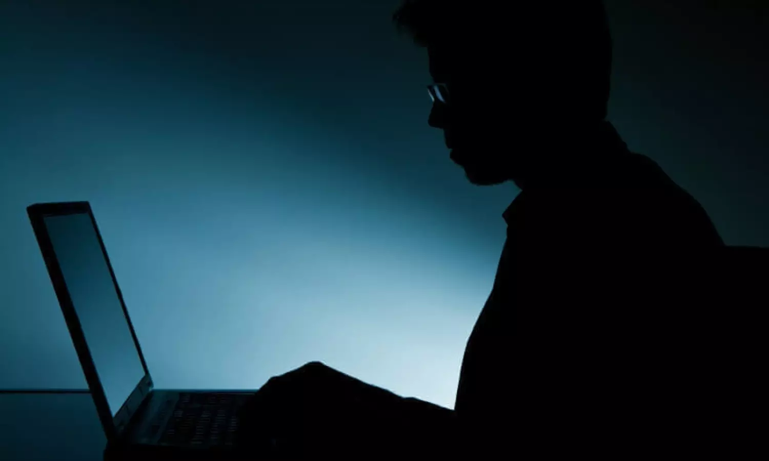 17 ఏళ్ల అంకితభావానికి దక్కిన లేఆఫ్ గిఫ్ట్: ఉద్యోగి భావోద్వేగ ట్వీట్ వైరల్