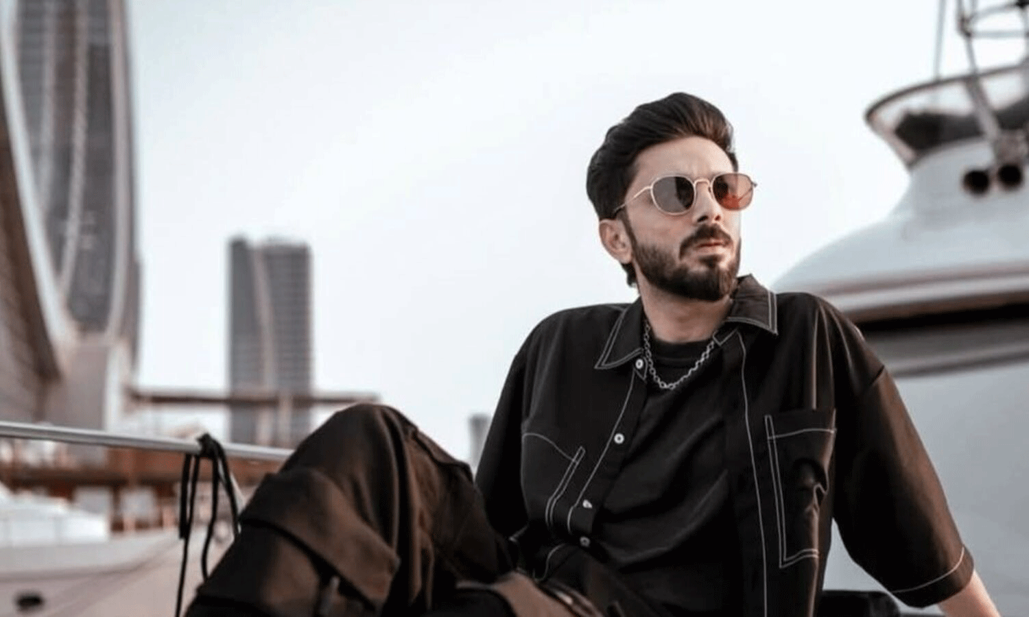 అనిరుధ్ పై నిర్మాతలు ఒత్తిడి.. కాస్త పట్టించుకోవయ్యా!