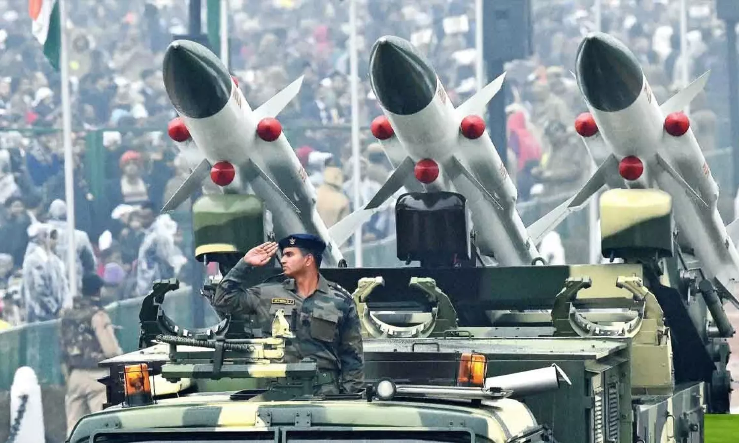 దిగుమతి నుంచి ఎగుమతి వరకూ.. భారత ‘రక్షణ’ బలం బలోపేతం దిగుమతి నుంచి ఎగుమతి వరకూ.. భారత ‘రక్షణ’ బలం బలోపేతం