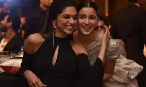 ఆ ఇద్ద‌రి భామ‌ల మెరుపులు వ‌చ్చే ఏడాదే?