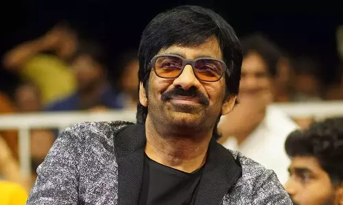 మాస్ రాజా ఆ స్టార్ హీరో రికార్డుకు ద‌గ్గ‌ర్లో!