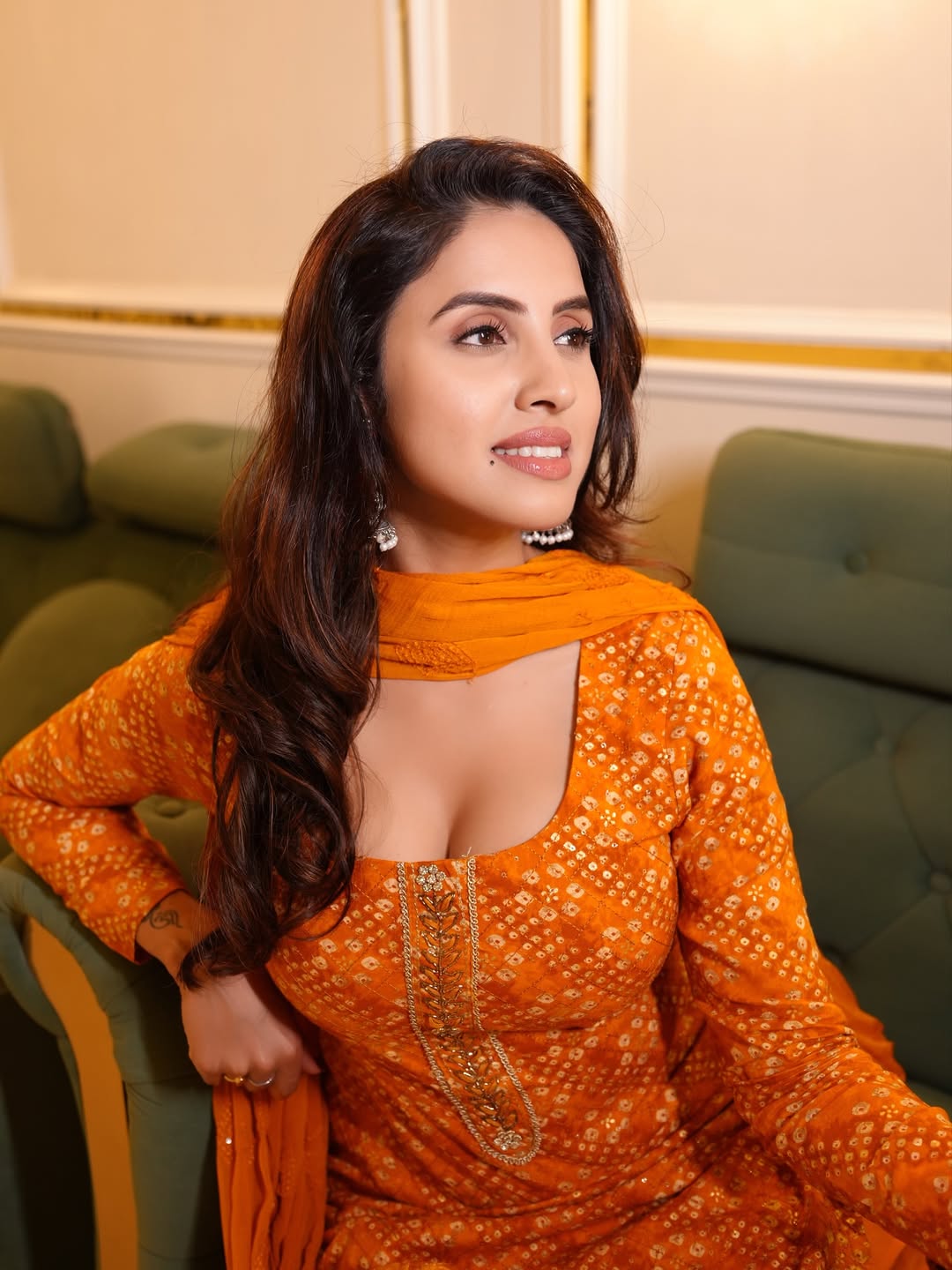 Priyanka Kholgade Stuns in Vibrant Orange Dress Priyanka Kholgade Stuns in Vibrant Orange Dress