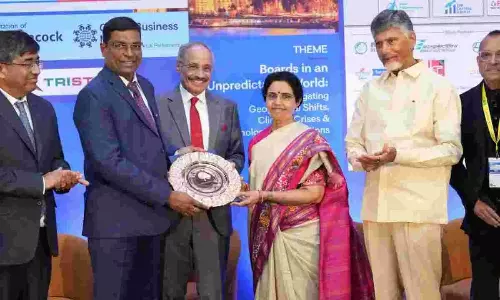 లండన్ లో నారా భువనేశ్వరికి పురస్కారం.. ప్రత్యేక అతిథి చంద్రబాబు