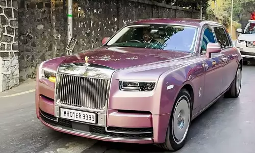 నీతా అంబానీ కొత్త పింక్ ఫాంటమ్ VIII.. ఆసక్తి రేపుతున్న కారు..