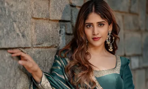 చందమామలా ఆకట్టుకుంటున్న చాందిని!