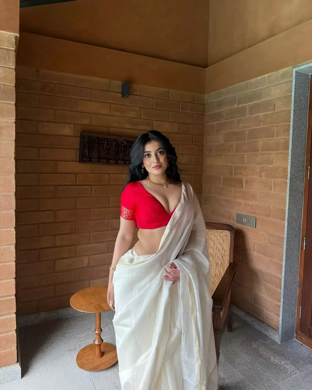 1004755-56923668318003964052815428456944