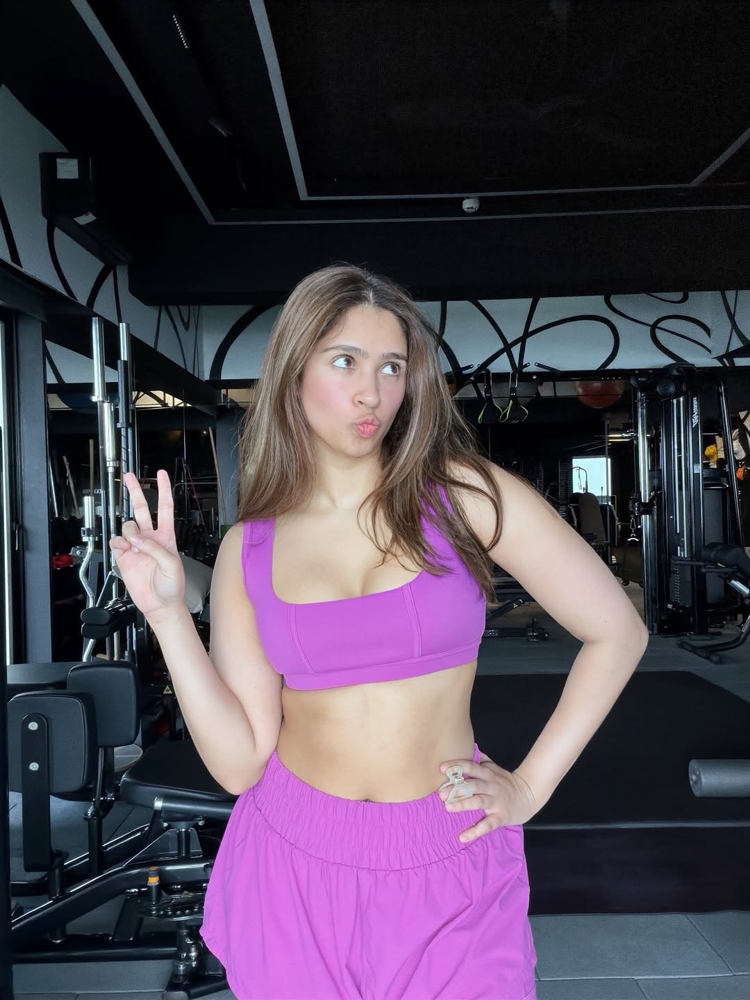 Peace, Pout & Pink: Pashmina Roshan’s Fitness Glow-Up