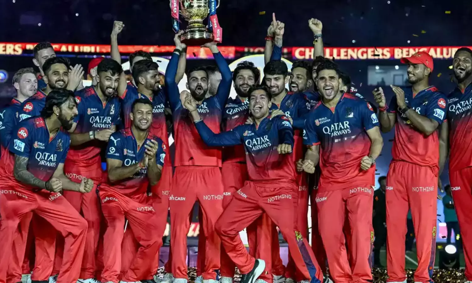 అమ్మకానికి ఐపీఎల్ ‘ఛాంపియన్’.. ధర ఎన్ని వేల కోట్లు ఉంటుందో? అమ్మకానికి ఐపీఎల్ ‘ఛాంపియన్’.. ధర ఎన్ని వేల కోట్లు ఉంటుందో?