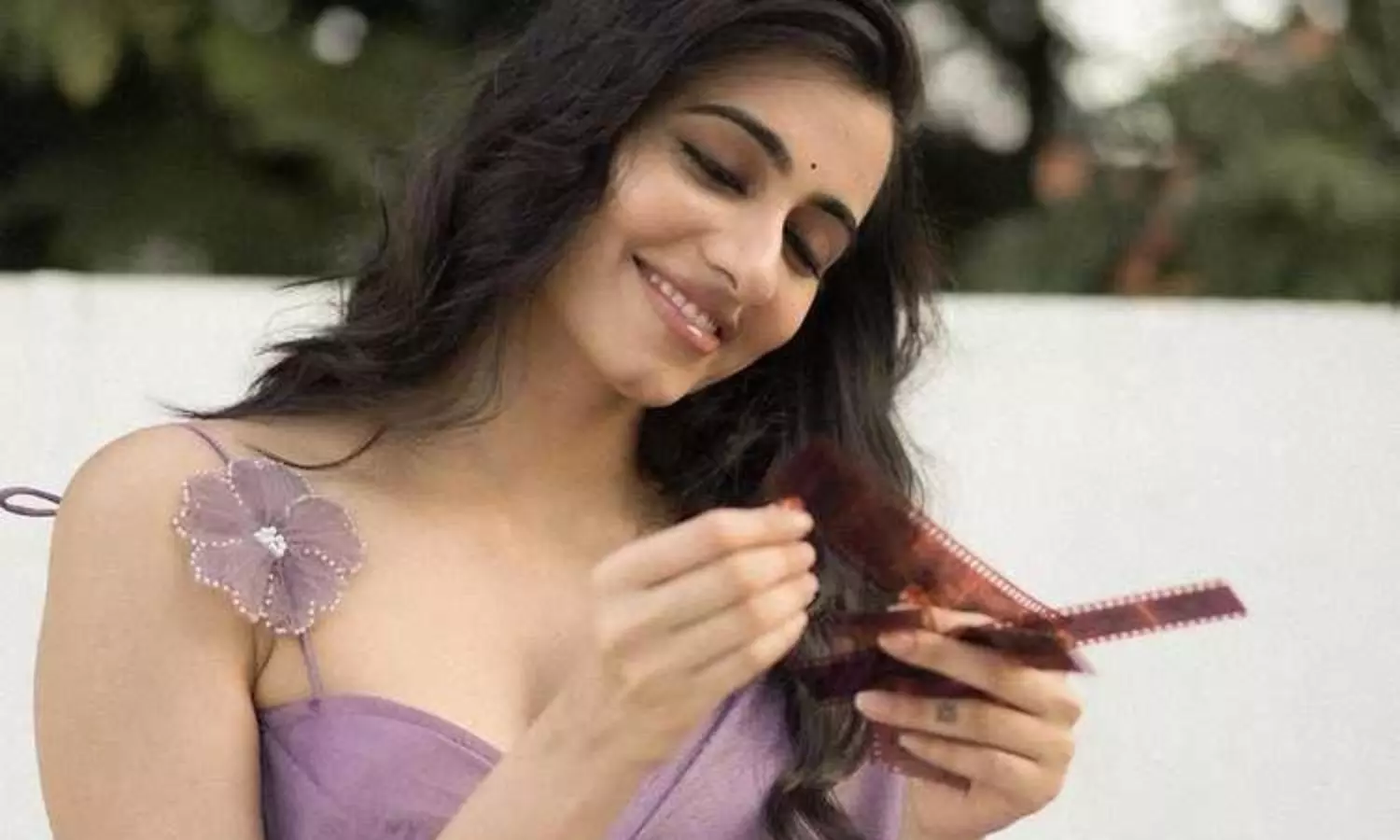 చీరకట్టులో హృదయాన్ని తాకుతున్న మానస చౌదరి! చీరకట్టులో హృదయాన్ని తాకుతున్న మానస చౌదరి!