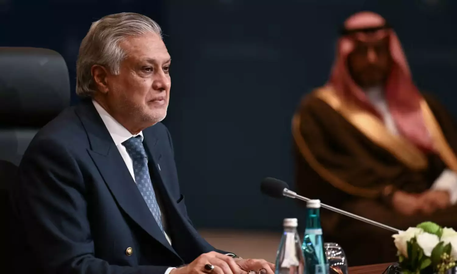 కాబూల్  లో కప్పు టీ ఎంత ఖరీదైందో చెప్పిన పాక్  మంత్రి.. మళ్లీ తాగరంట!