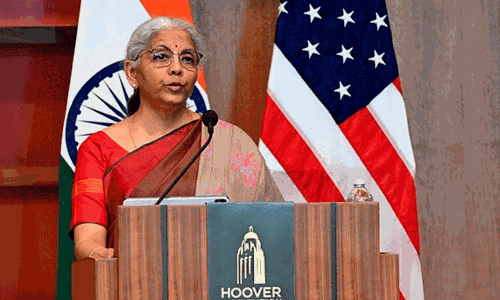 బ్యాంకులపై ప్రై వేటు ...ఇందిరమ్మ చేసిన దానికి రివర్స్ !