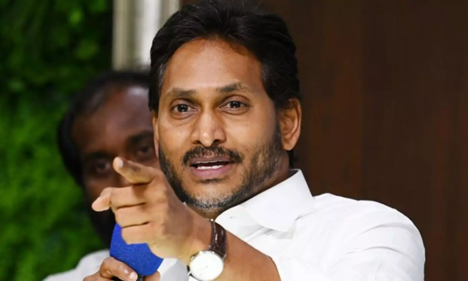 జ‌గ‌న్ వ‌ర్సెస్ జెన్‌ -Z.. స్ట్రాట‌జీ పెద్ద‌దేనా?