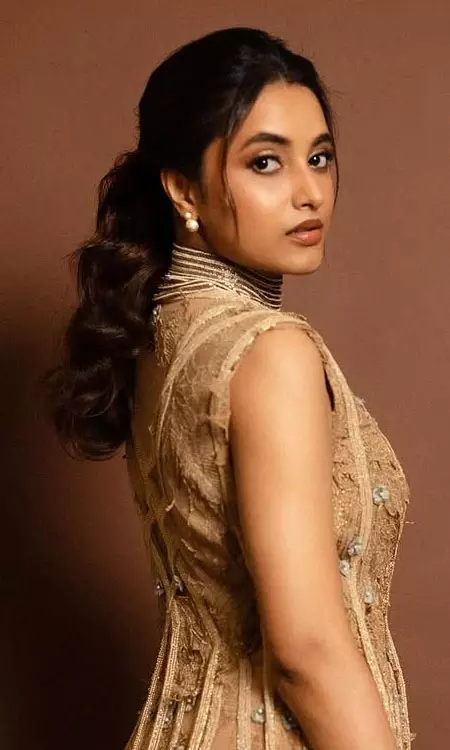 Priyanka Mohan Shines in Gold On Friday