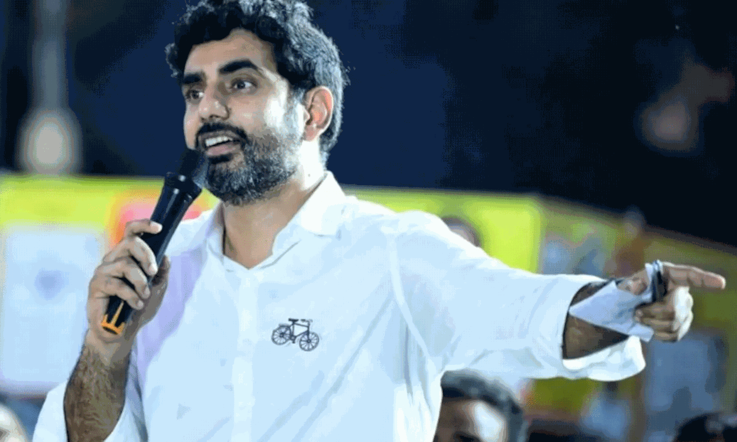 బీహార్ దంగల్: బాబు కాదు లోకేష్ ఎంట్రీ! బీహార్ దంగల్: బాబు కాదు లోకేష్ ఎంట్రీ!