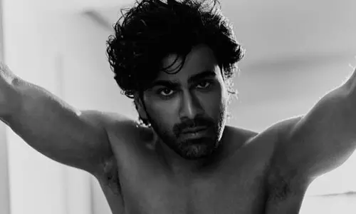 18 ఏళ్ల బోయ్‌గా మార‌డానికి 40 ప్ల‌స్ హీరో పాట్లు