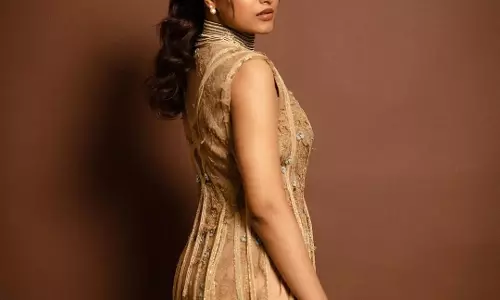 Priyanka Mohan Shines in Gold On Friday