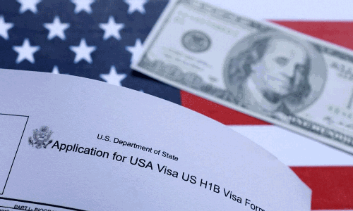 హెచ్‌-1బీ దుర్వినియోగం వ్యవహారం... ట్రంప్  సర్కార్  సంచలన నిర్ణయం!