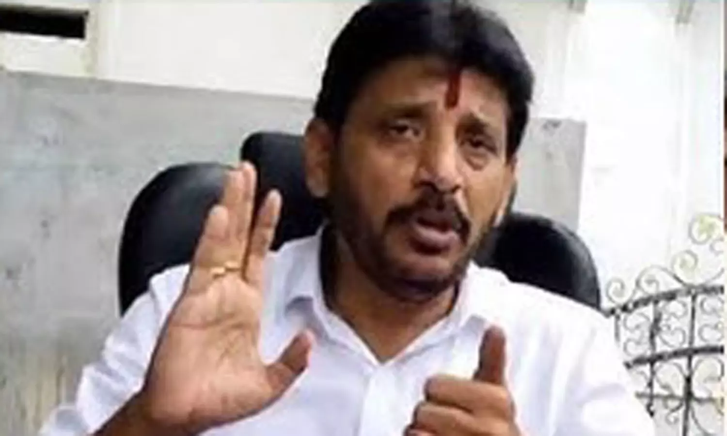 కాశీబుగ్గ పండాతో ఎమ్మెల్సీ దువ్వాడకు లింకు! వెరీ ఇంట్రస్టింగ్ అప్డేట్