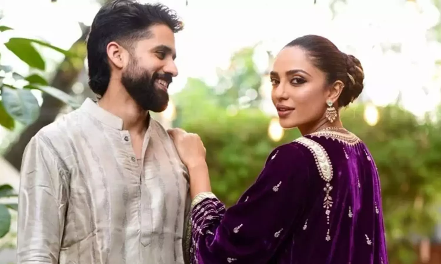 శోభిత ముంబైలో ఉంటే అలా వైజాగ్లో ఉంటే ఇలా శోభిత ముంబైలో ఉంటే అలా వైజాగ్లో ఉంటే ఇలా