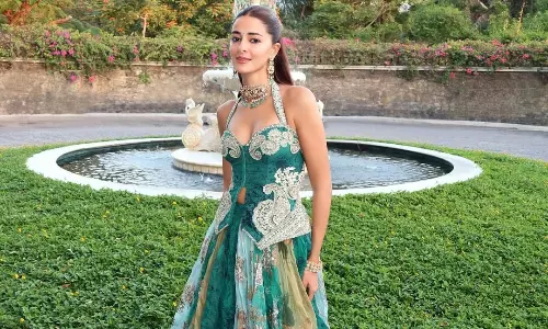 లెహంగాలో కట్టిపడేస్తున్న అనన్య పాండే.. ప్రత్యేకత ఏమిటంటే?