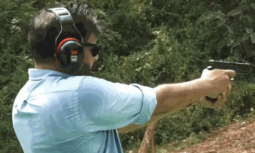 ఫైరింగ్  రేంజిలో తుపాకీ పట్టిన పవన్  కల్యాణ్.. వీడియో వేరే లెవెల్!