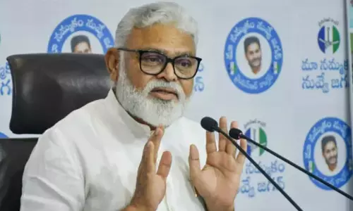 పవన్ కలసి ఉంటే రాజకీయ లాభం వైసీపీకేనా ?