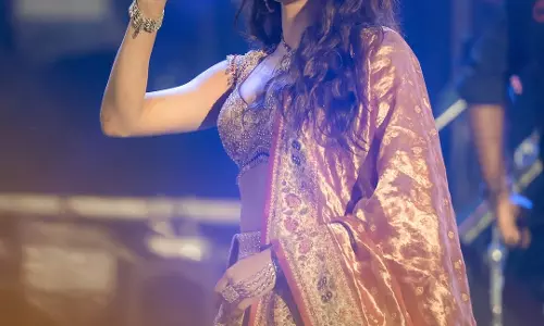 Peddi Fever Ignites: Janhvis Grace, Rams Power at AR Rahmans Concert Magic