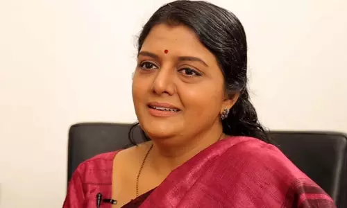 అమ్మ‌కే ఆస్తుల‌న్నీ వ‌దిలేసి అమెరికాకు!