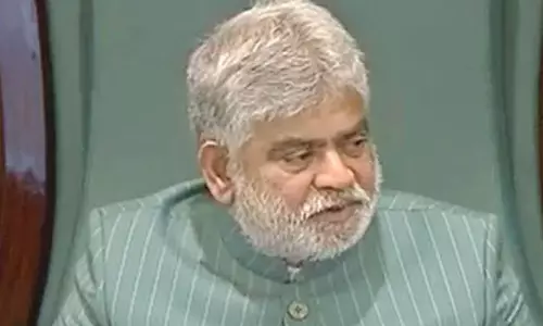 స్పీకర్ కు సెగ పెట్టిన బీఆర్ఎస్!