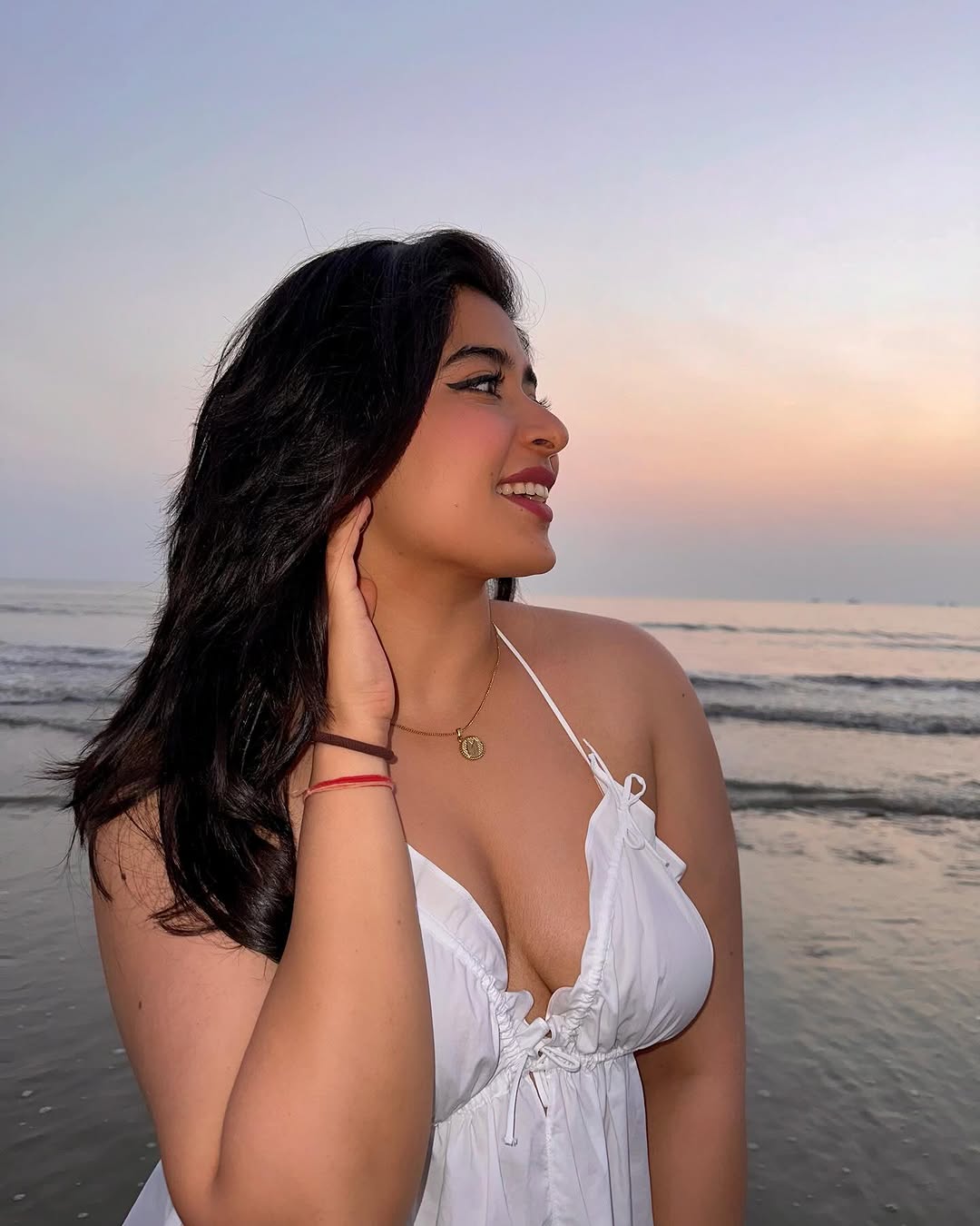 Nikita Sharma Radiates Strength and Joy in Her Latest Fitness Moment Nikita Sharma Radiates Strength and Joy in Her Latest Fitness Moment