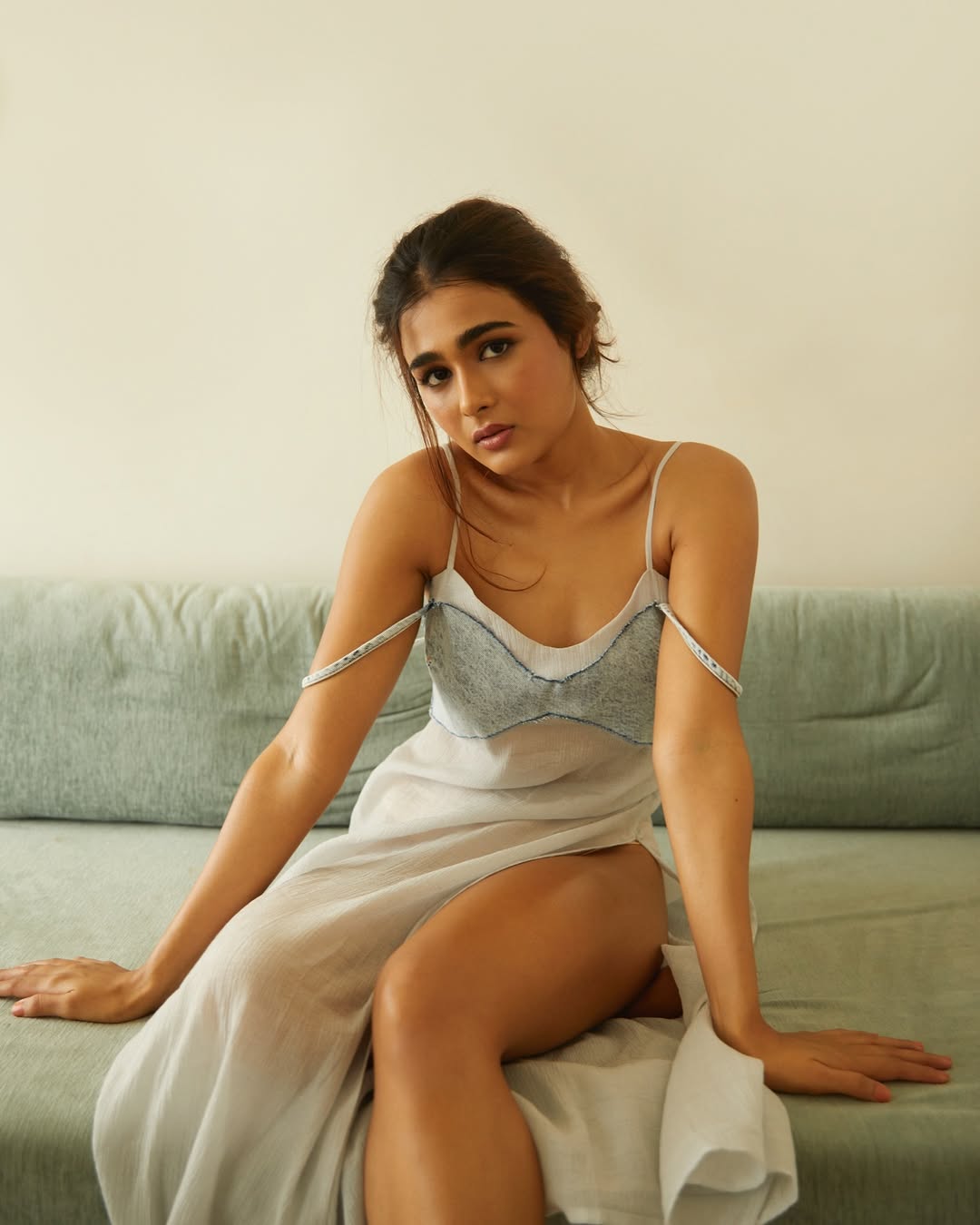 From Arjun Reddy to Fashion Icon: Shalini Pandey’s Stunning Transformation