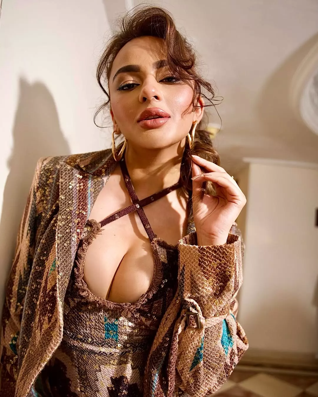 Seerat Kapoor: A Touch of Tradition, A Dash of Glamour