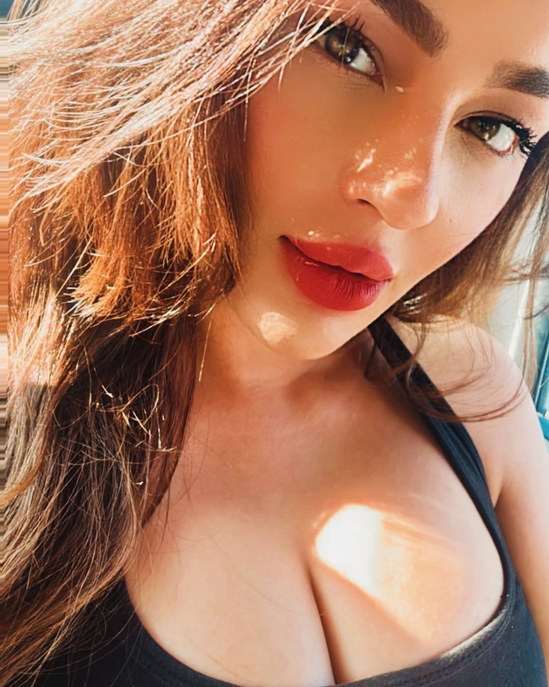 Seerat Kapoor: A Touch of Tradition, A Dash of Glamour