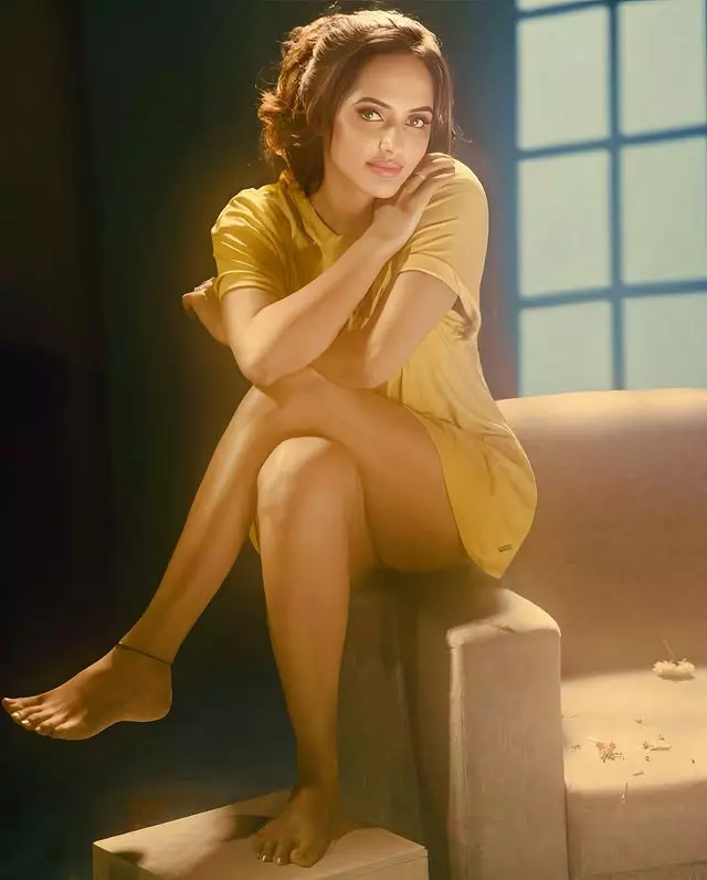 Jyothi Poorvajs Black Mini Dress is a Mood! Jyothi Poorvajs Black Mini Dress is a Mood!