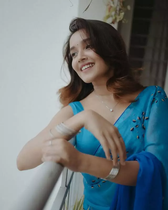 Anikha Surendran Love At Beachside Town