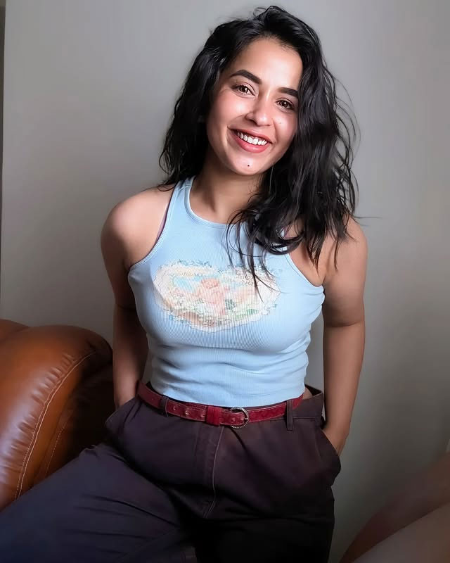 Komalee Prasad Spreads Vintage Vibes with Her 90s Playlist Komalee Prasad Spreads Vintage Vibes with Her 90s Playlist