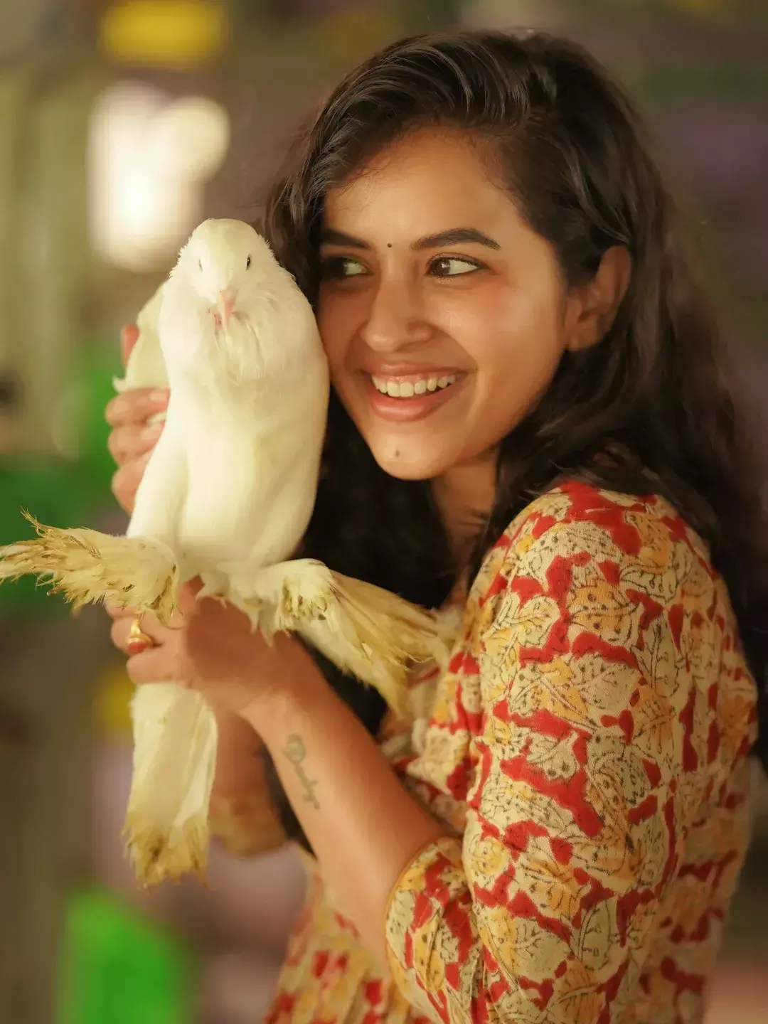 Komalee Prasad Spreads Vintage Vibes with Her 90s Playlist Komalee Prasad Spreads Vintage Vibes with Her 90s Playlist