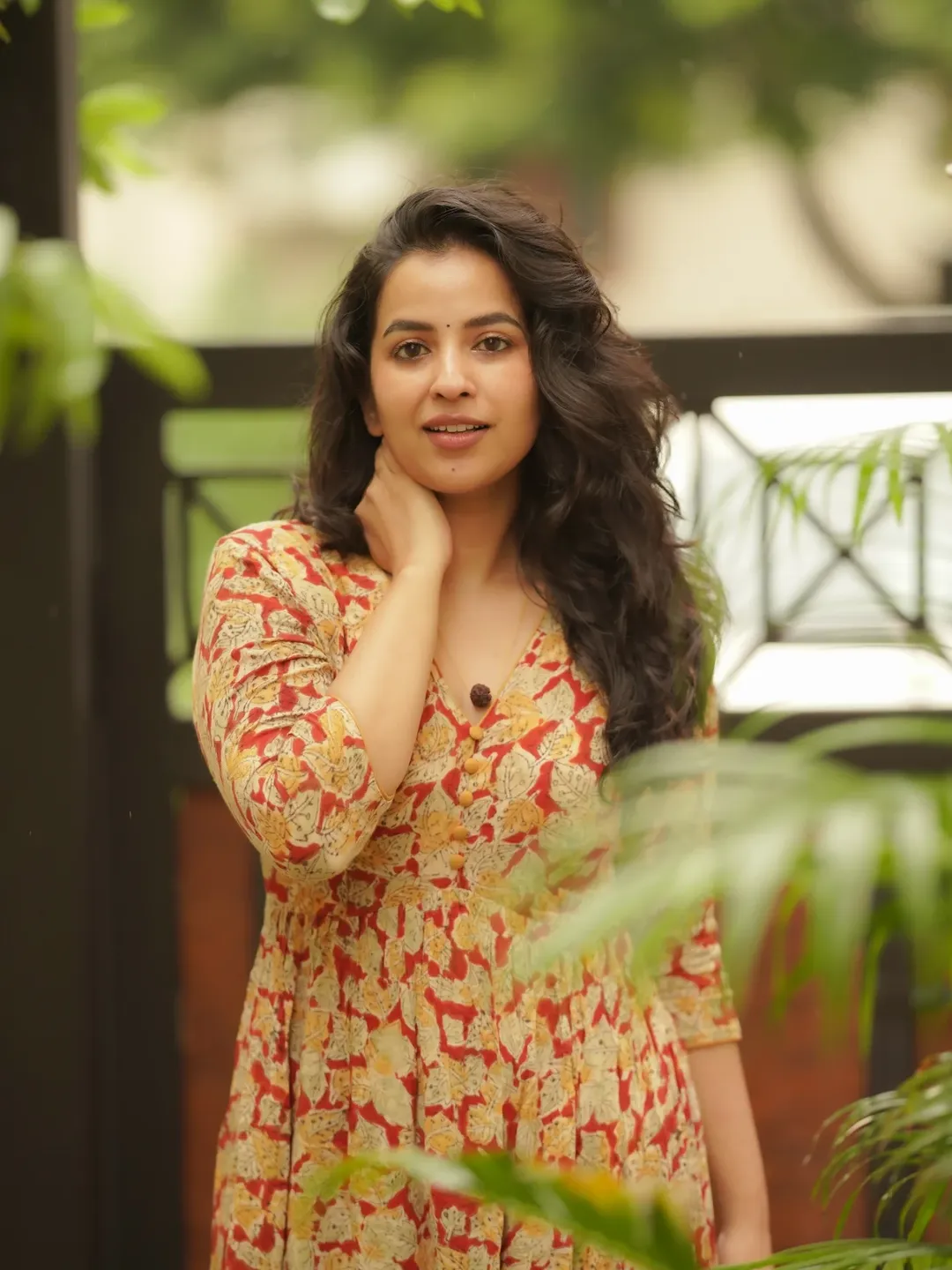 Komalee Prasad Spreads Vintage Vibes with Her 90s Playlist Komalee Prasad Spreads Vintage Vibes with Her 90s Playlist