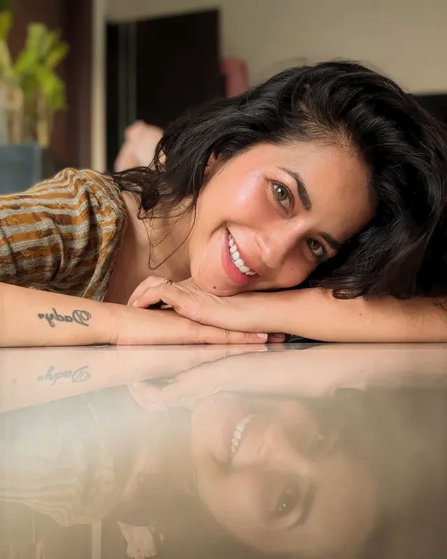 Komalee Prasad Spreads Vintage Vibes with Her 90s Playlist Komalee Prasad Spreads Vintage Vibes with Her 90s Playlist