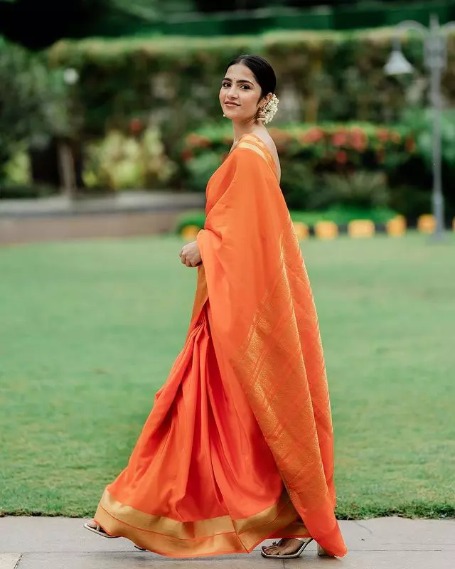 Rukmini Vasanth Stuns in Purple Silk Saree with Vintage Charm Rukmini Vasanth Stuns in Purple Silk Saree with Vintage Charm