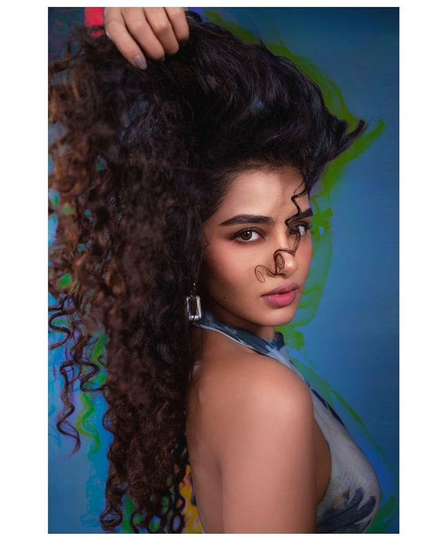 Anupama Parameswaran Stuns in a Pristine White Saree Anupama Parameswaran Stuns in a Pristine White Saree