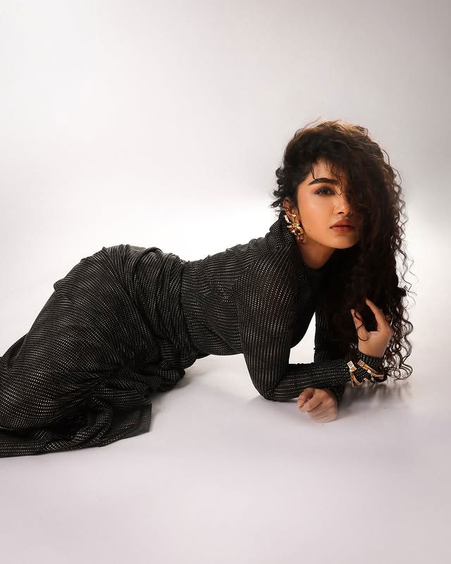 Anupama Parameswaran Stuns in a Pristine White Saree