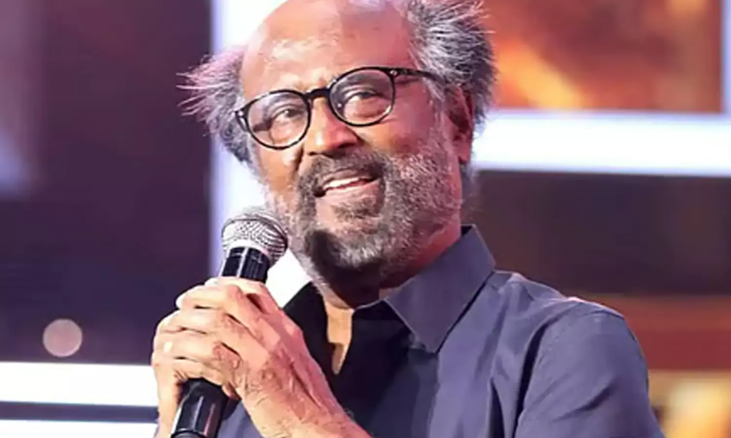 SVSC: రేలంగి మావయ్యగా గ్రీన్ సిగ్నల్.. రజినీకాంత్ అందుకే చేయలేదా SVSC: రేలంగి మావయ్యగా గ్రీన్ సిగ్నల్.. రజినీకాంత్ అందుకే చేయలేదా