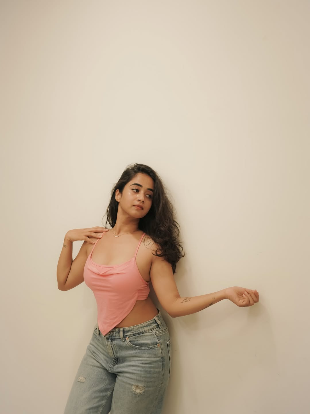 Deepthi Sunaina Sets Instagram Ablaze in Candy-Pink Crop Top and Denim