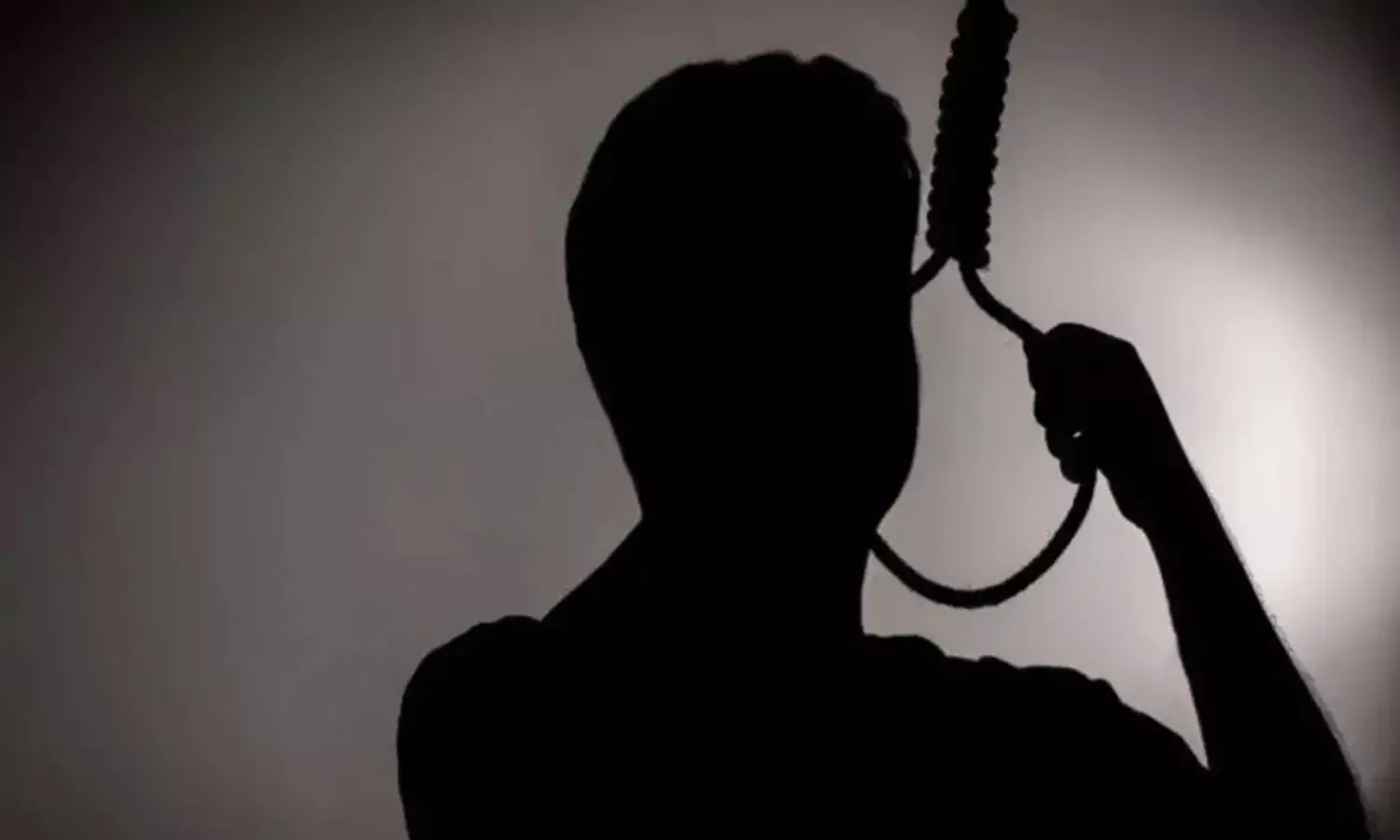 ఆన్‌లైన్ బెట్టింగ్‌ మత్తు: యువకుడి ఆత్మహత్య... జీవితం విలువైనది!