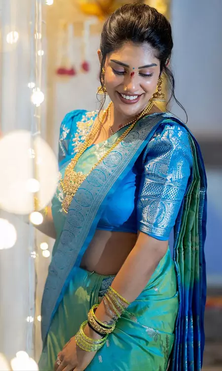 Bandaru Supritha Glows in Royal Blue Saree